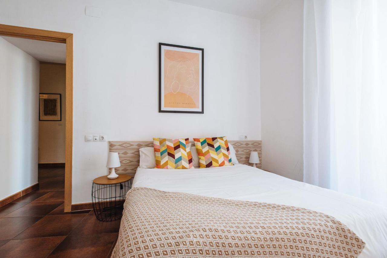 Homeyseville- Bright Apartment At Santa Cruz 6 Pax, Parking Optional 외부 사진