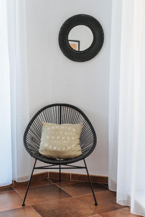 Homeyseville- Bright Apartment At Santa Cruz 6 Pax, Parking Optional 외부 사진