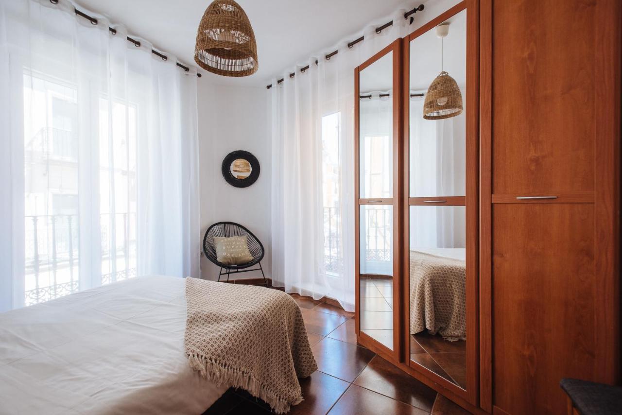 Homeyseville- Bright Apartment At Santa Cruz 6 Pax, Parking Optional 외부 사진