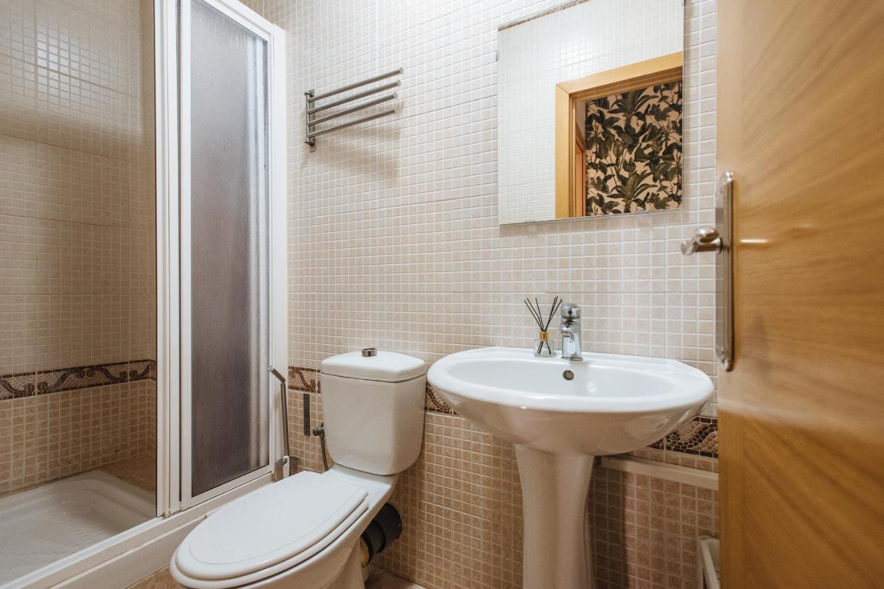 Homeyseville- Bright Apartment At Santa Cruz 6 Pax, Parking Optional 외부 사진