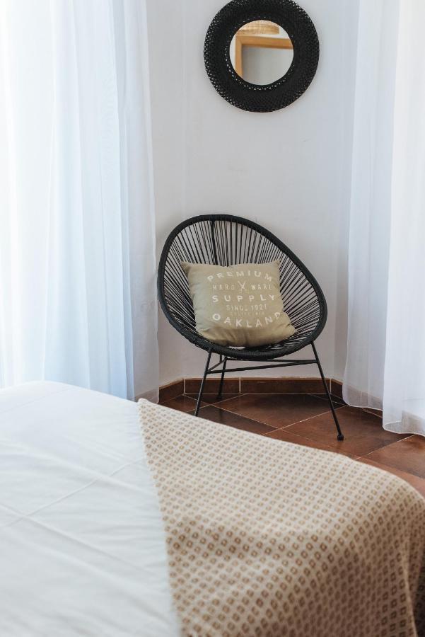 Homeyseville- Bright Apartment At Santa Cruz 6 Pax, Parking Optional 외부 사진