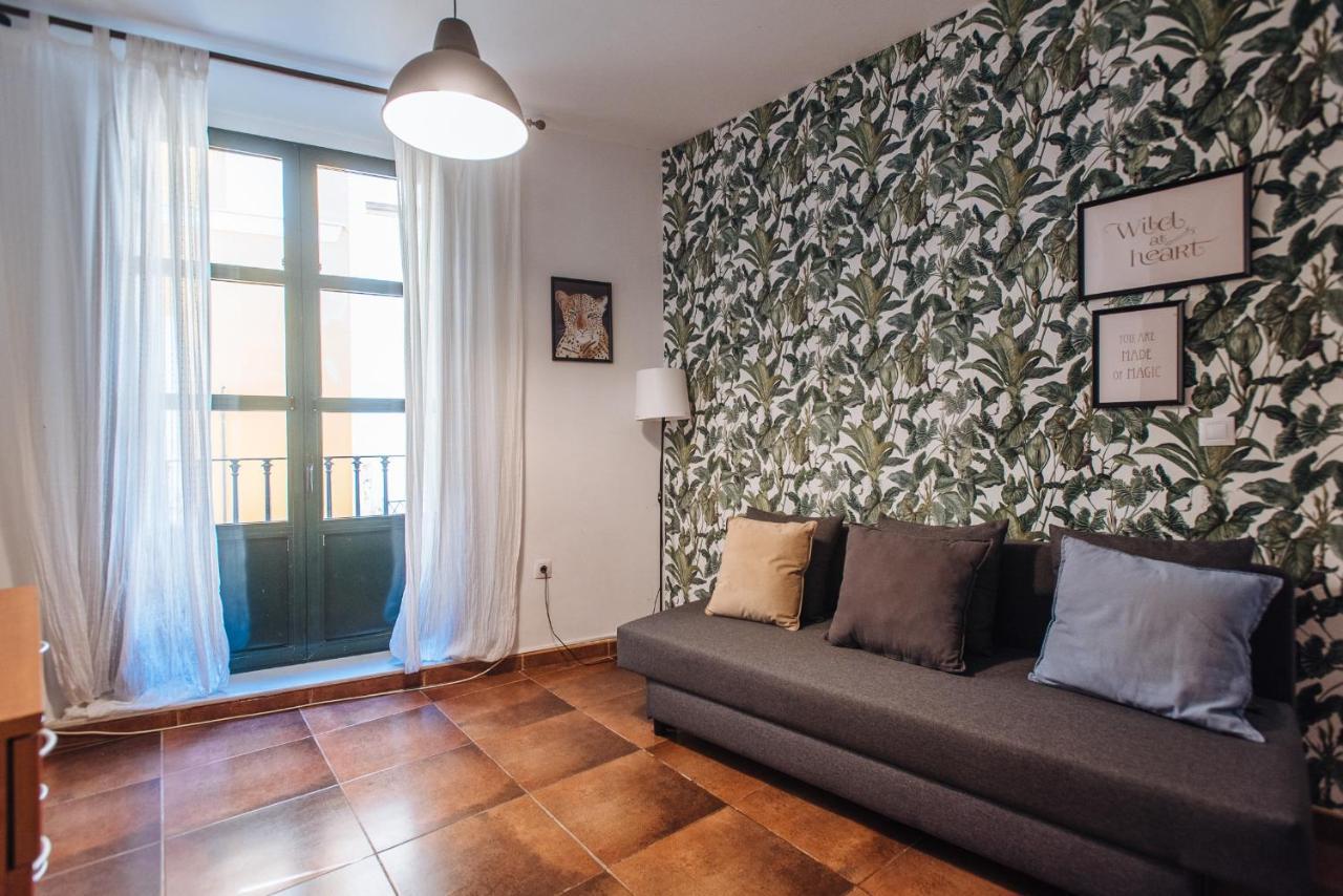 Homeyseville- Bright Apartment At Santa Cruz 6 Pax, Parking Optional 외부 사진