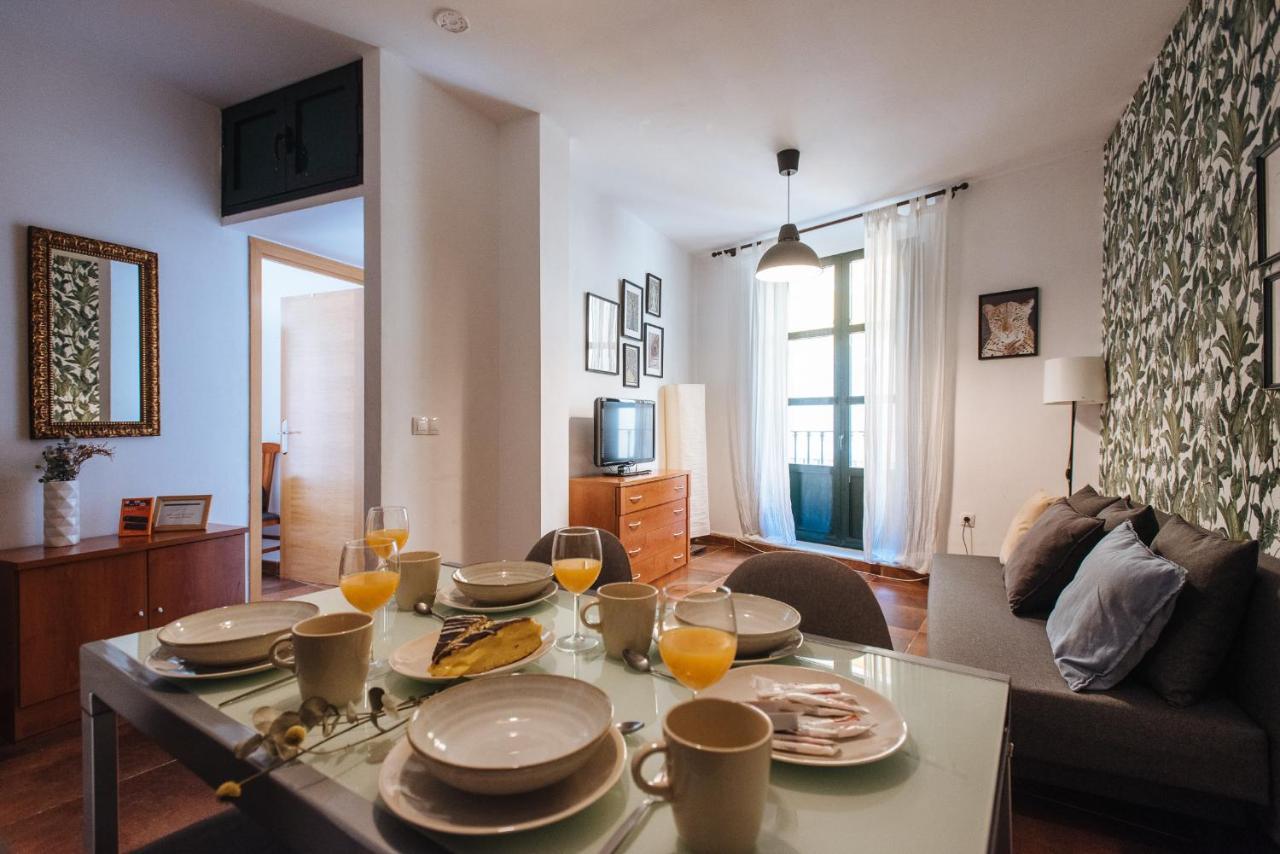 Homeyseville- Bright Apartment At Santa Cruz 6 Pax, Parking Optional 외부 사진