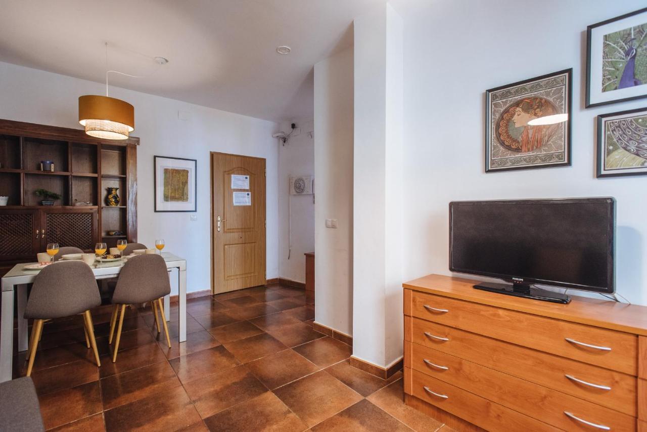 Homeyseville- Bright Apartment At Santa Cruz 6 Pax, Parking Optional 외부 사진