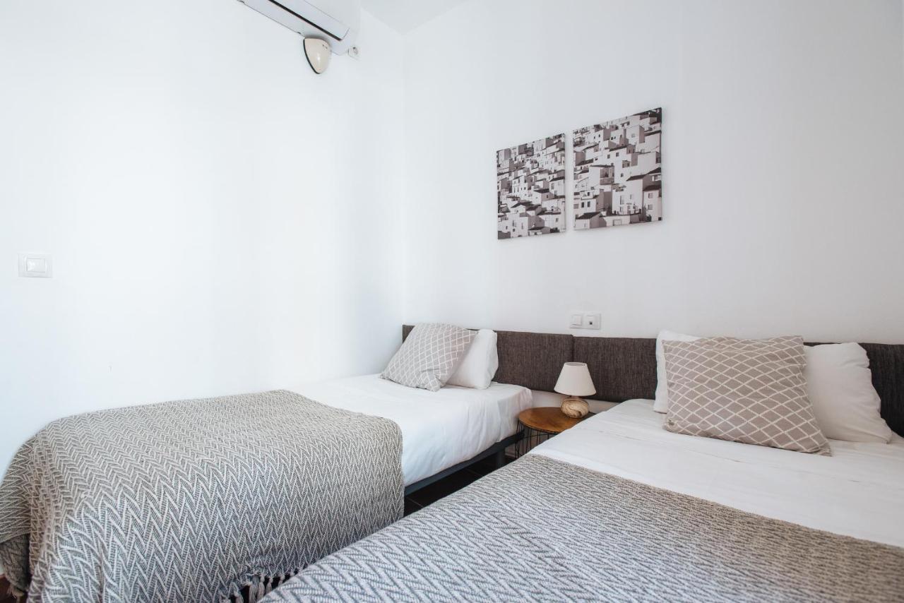 Homeyseville- Bright Apartment At Santa Cruz 6 Pax, Parking Optional 외부 사진