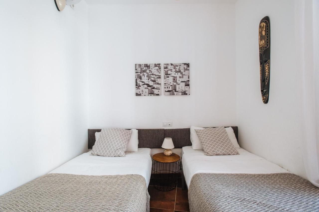 Homeyseville- Bright Apartment At Santa Cruz 6 Pax, Parking Optional 외부 사진